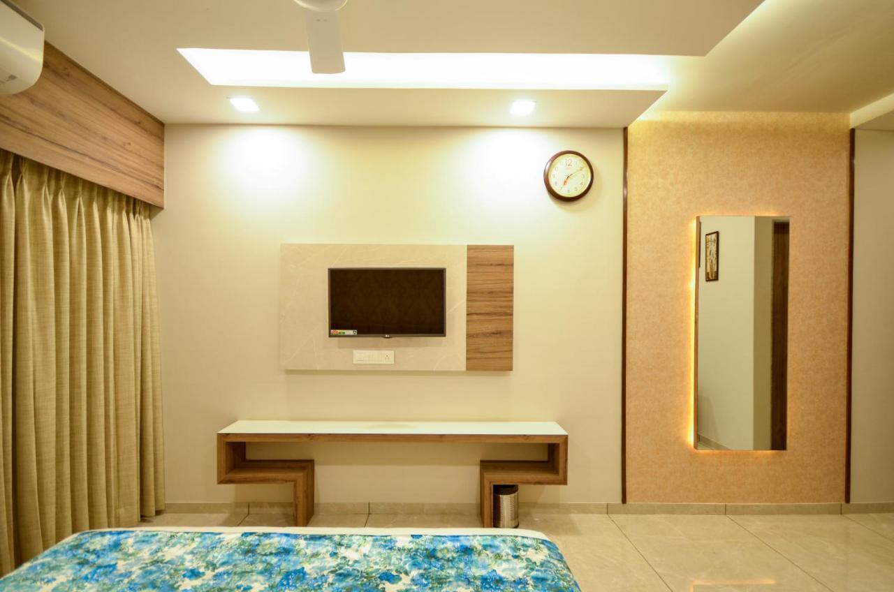 Hotel Repose Ahmedabad Exterior photo